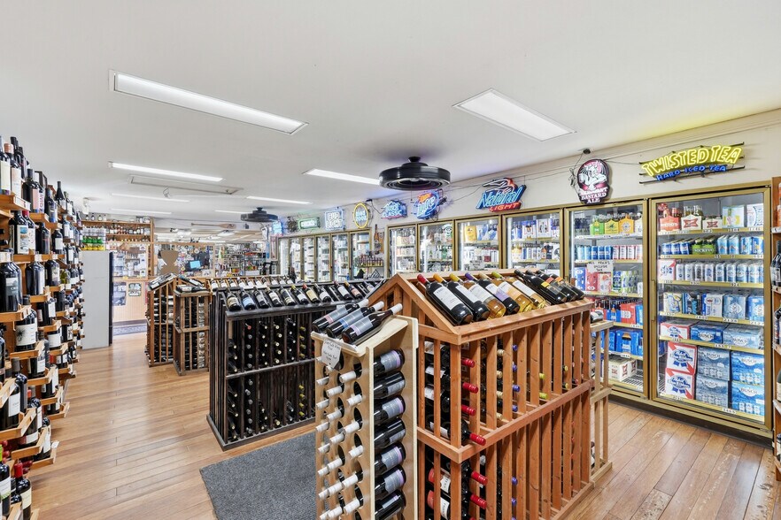 More Photos Of , Eureka Springs Unknown For Sale