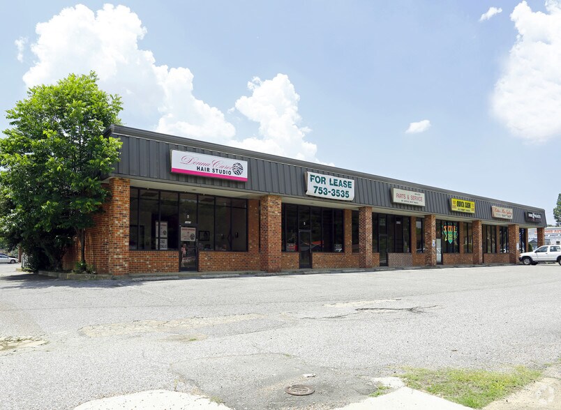 More Photos Of 3865-3877 Winchester Rd, Memphis Storefront For Lease