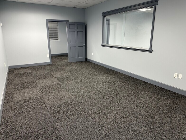 More Photos Of 120 E 13065 S, Draper Office Residential For Lease