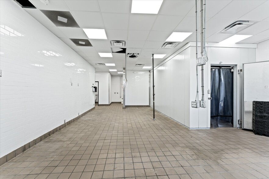 More Photos Of 5520-5564 Woodward Ave, Detroit Freestanding For Lease