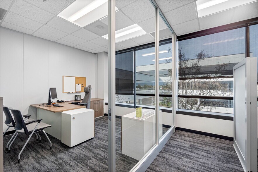 More Photos Of 6801 E Hillsborough Ave, Tampa Office Residential For Lease