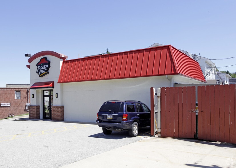 Primary Photo Of 4001 Main St, Homestead Freestanding For Lease