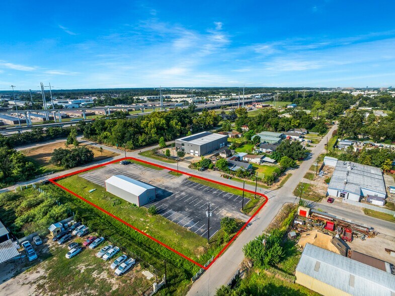 More Photos Of 5939 Albert Dr, Humble Light Distribution For Sale