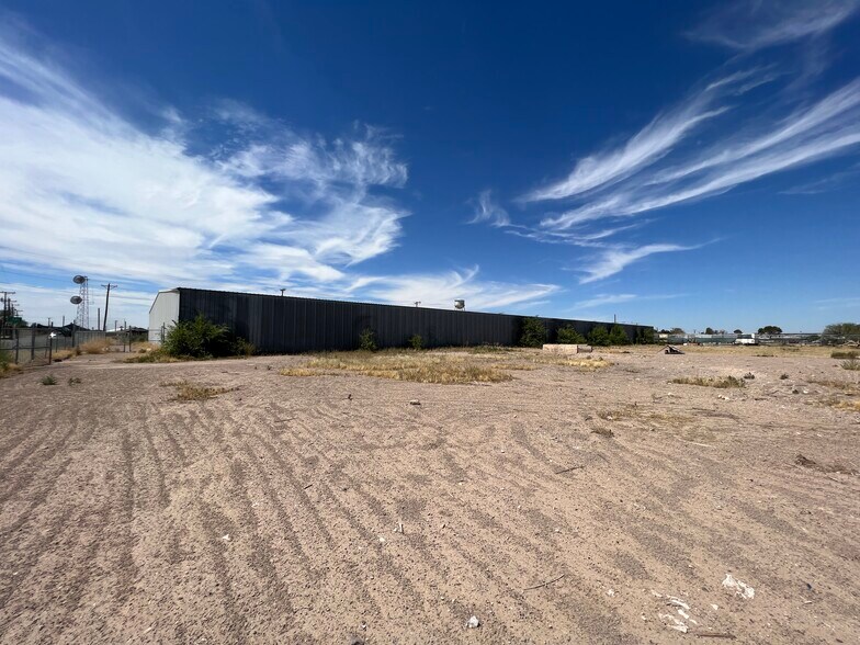 More Photos Of 375 Compress, Las Cruces Warehouse For Sale