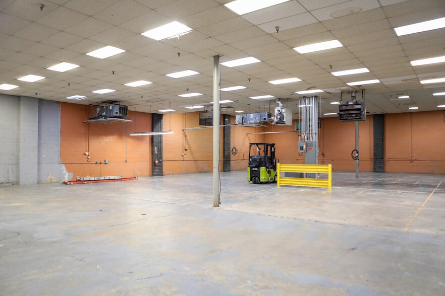 More Photos Of 1210-1212 Menlo Dr NW, Atlanta Warehouse For Sale