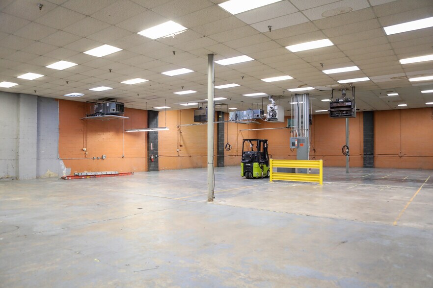 More Photos Of 1210-1212 Menlo Dr NW, Atlanta Warehouse For Sale