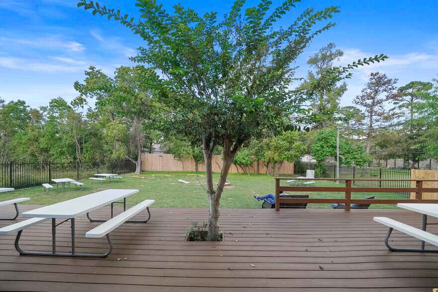 More Photos Of 5802 FM 1488, Magnolia Restaurant For Sale