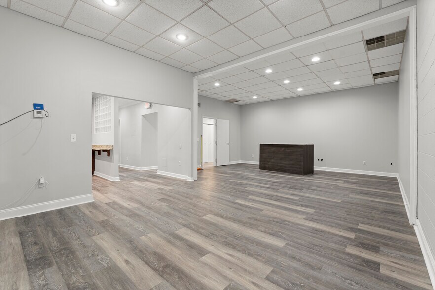 More Photos Of 203 Rio Cir, Decatur Light Distribution For Lease