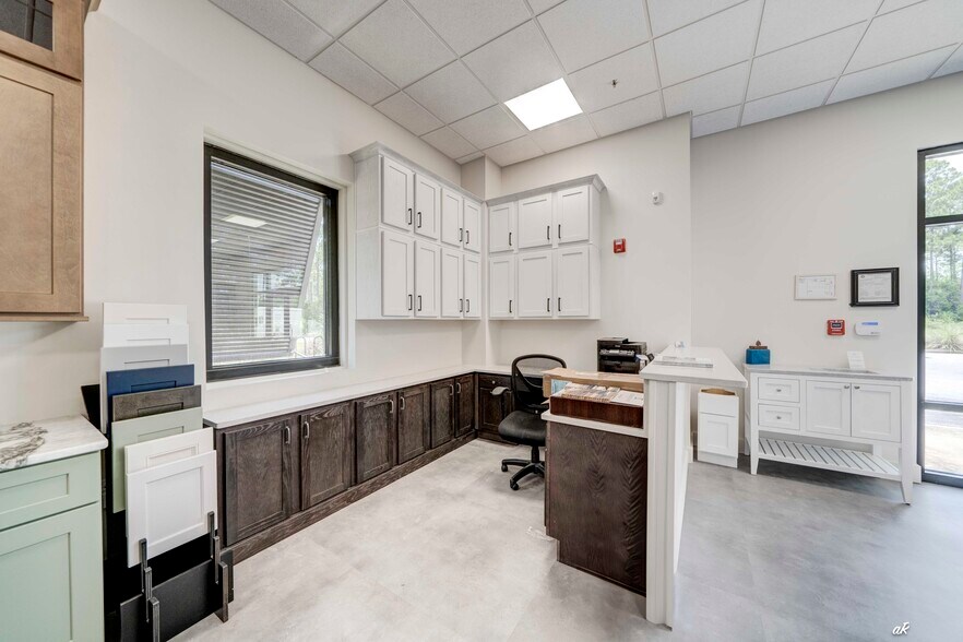 More Photos Of 17684 Cordova Pl, Panama City Beach Distribution For Lease