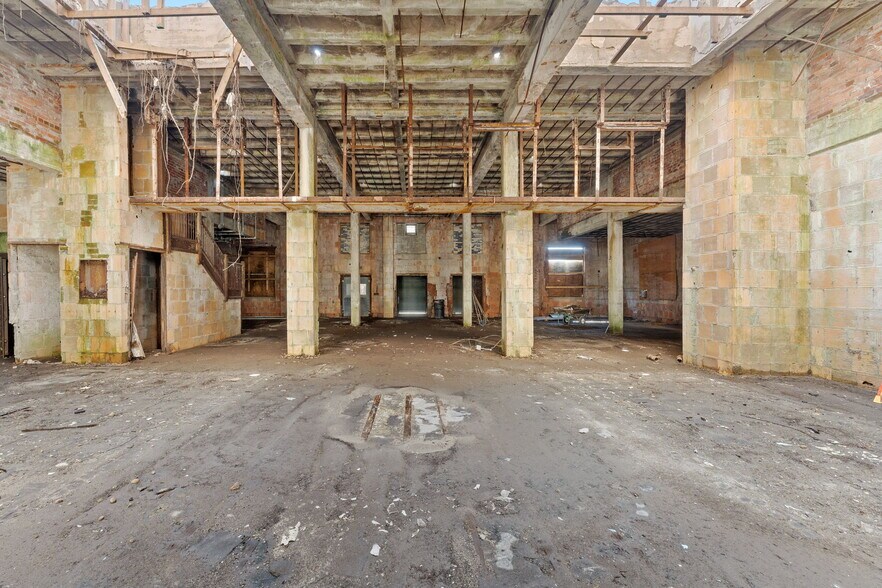 More Photos Of 1190 Main St, West Warwick Loft Creative Space For Sale