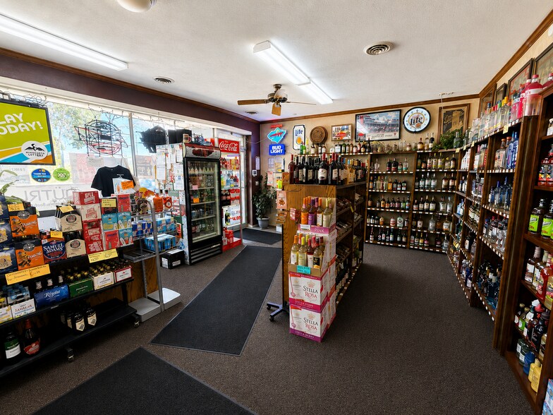 More Photos Of 404 Main St W, New Prague Freestanding For Sale