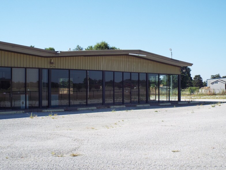 More Photos Of 3601 N Van Buren Byp, Enid Freestanding For Lease