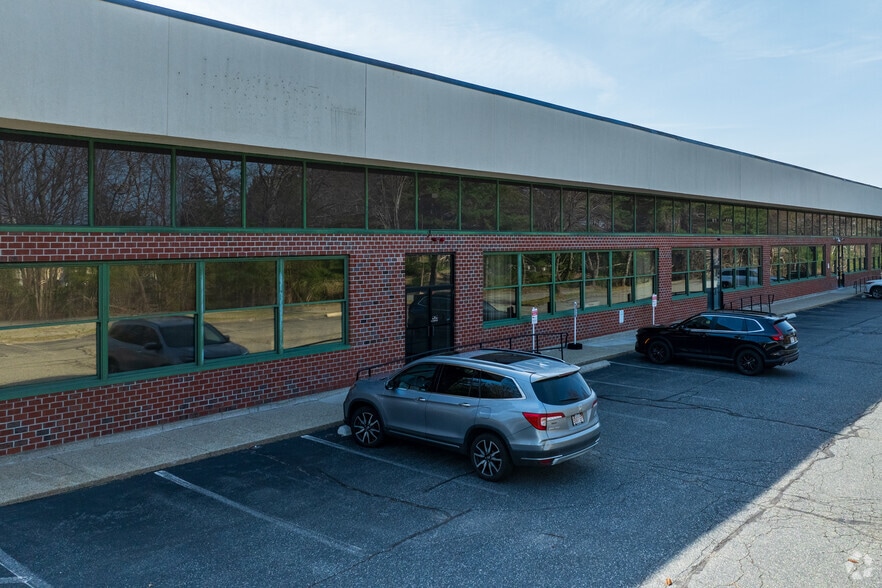 More Photos Of 89 October Hill Rd, Holliston Light Manufacturing For Lease