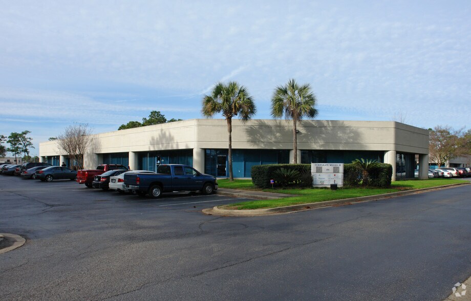 More Photos Of 2114 Airport Blvd, Pensacola Office For Lease