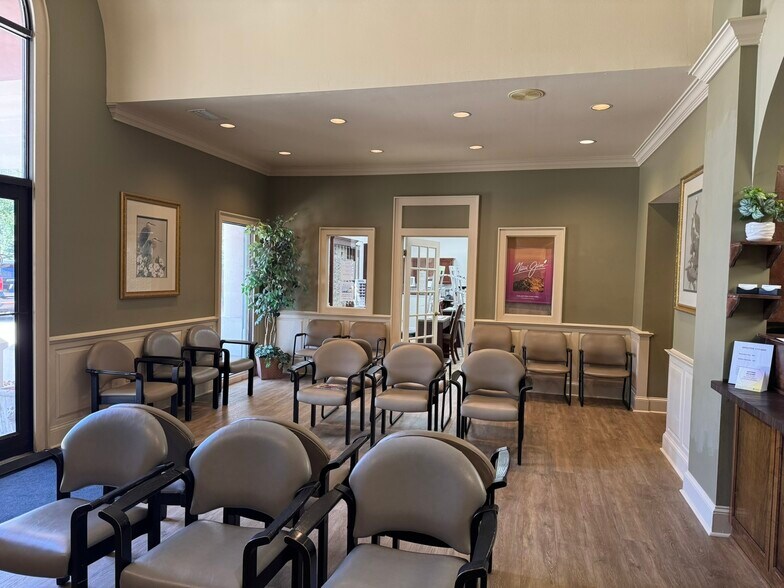 More Photos Of 1120 US-190, Covington Healthcare For Lease