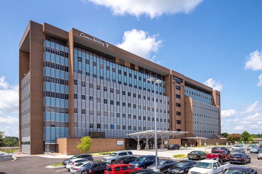 More Photos Of 500 S University Ave, Little Rock Medical For Lease