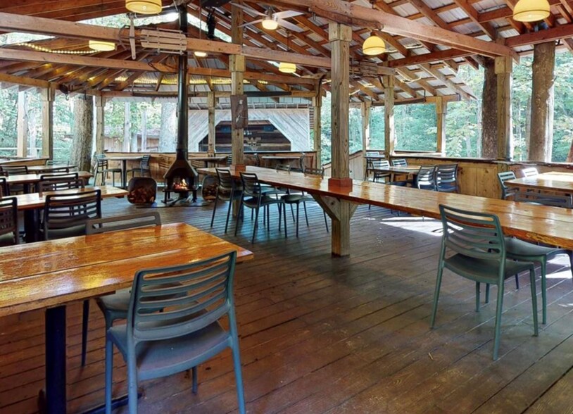 More Photos Of 15303 Midland Trl, Ansted Freestanding For Sale