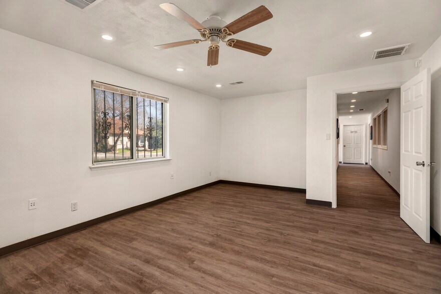 More Photos Of 722 W Craig Pl, San Antonio Manufacturing For Lease