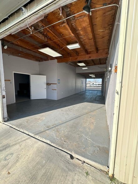 More Photos Of 1054 El Camino Ave, Sacramento Freestanding For Sale