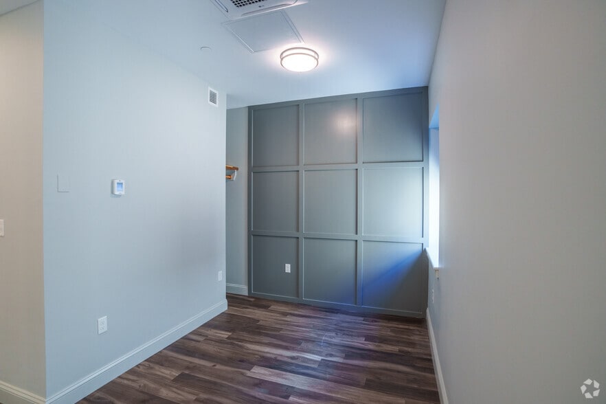 More Photos Of 25 Lowell St, Manchester Apartments For Lease