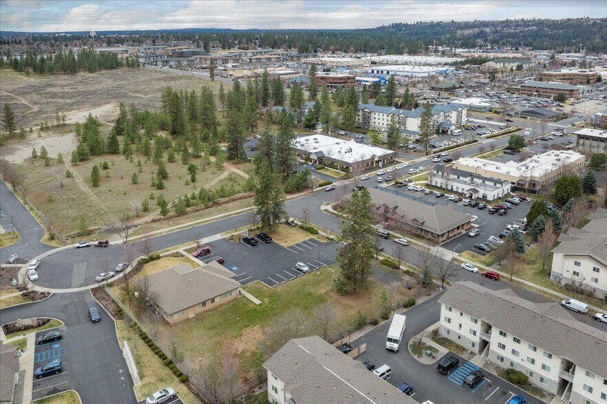More Photos Of 9718 N Morton Ct, Spokane Office For Sale