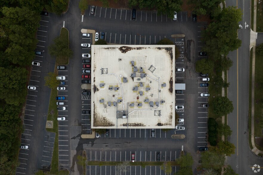 More Photos Of 8002 Discovery Dr, Richmond Medical For Lease