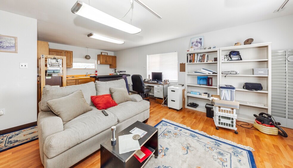 More Photos Of 2 Superior Way, Woodbury Warehouse For Sale