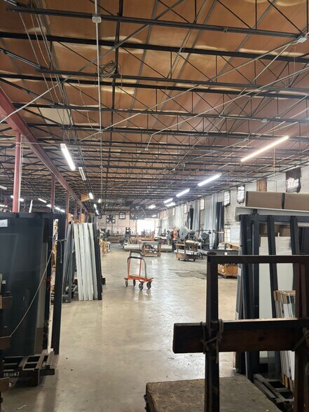 More Photos Of 1675-1677 W 31st Pl, Hialeah Manufacturing For Sale