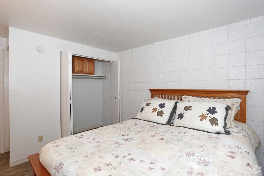 More Photos Of 621 E Deborah Jane Dr, Plum Apartments For Sale