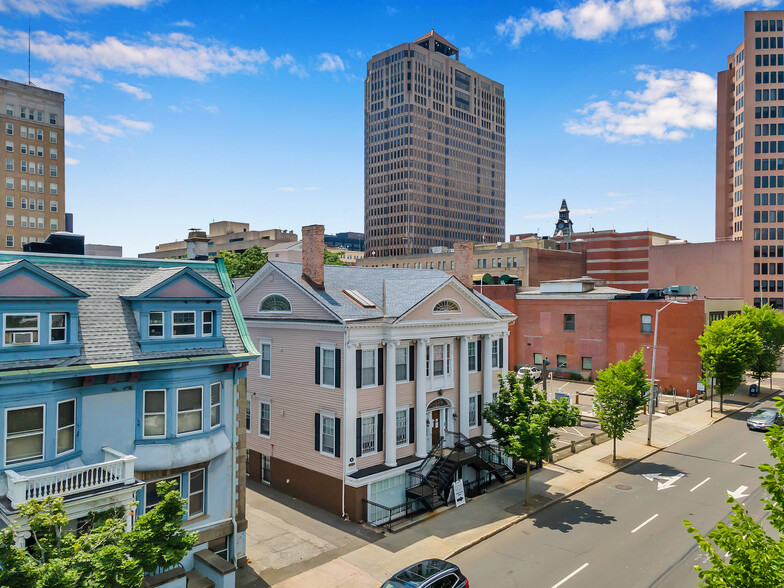 Primary Photo Of 32 Elm St, New Haven Office Residential For Lease