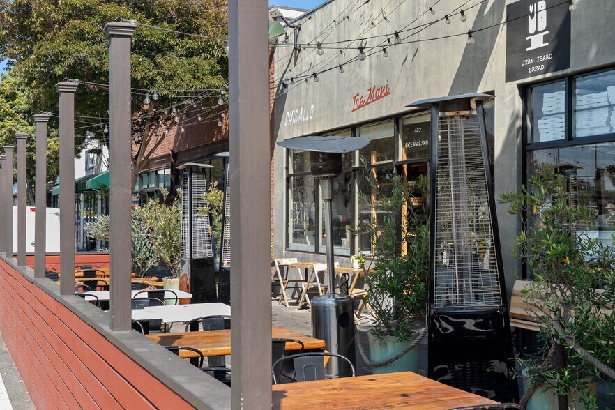 More Photos Of 1618 Ocean Park Blvd, Santa Monica Restaurant For Sale