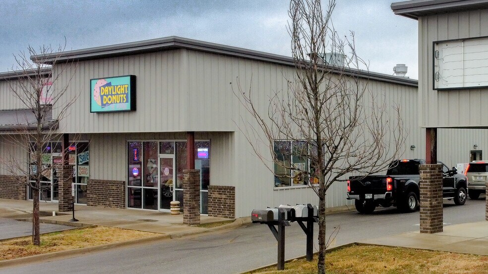 Primary Photo Of 1010-1026 Slack, Pea Ridge General Retail For Lease