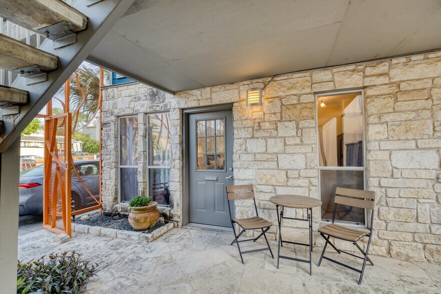 More Photos Of 2526 Durwood St, Austin Apartments For Sale
