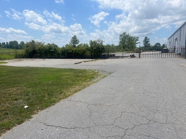 More Photos Of 4900 Thibault Rd, Little Rock Manufacturing For Sale