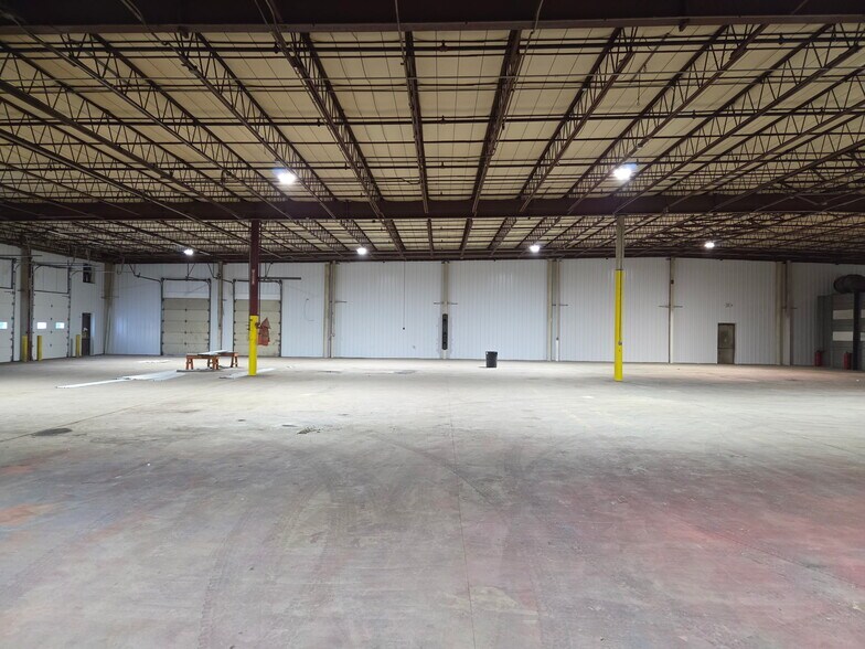 More Photos Of 2911 W Reach Rd, Williamsport Manufacturing For Sale