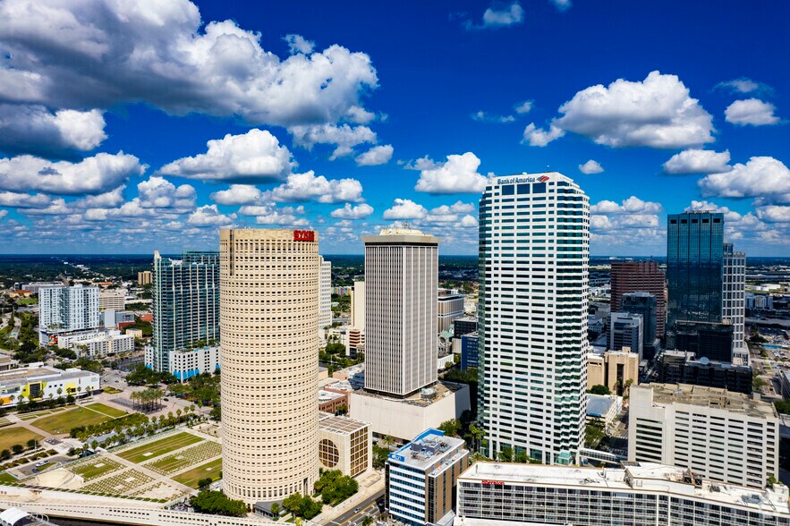 More Photos Of 400 N Tampa St, Tampa Office For Lease