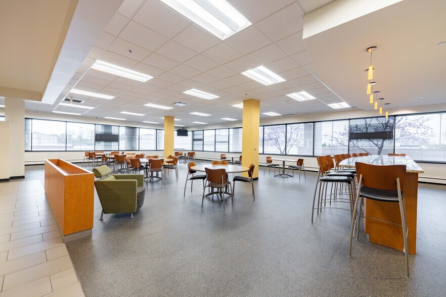 More Photos Of 28333 Telegraph Rd, Southfield Office For Sale