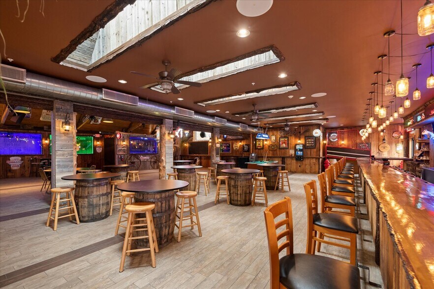 More Photos Of 728 Court St, Utica Restaurant For Sale