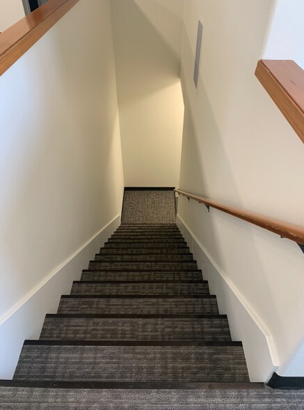 More Photos Of 669-683 Ray J. Glatt, Woodburn Loft Creative Space For Lease