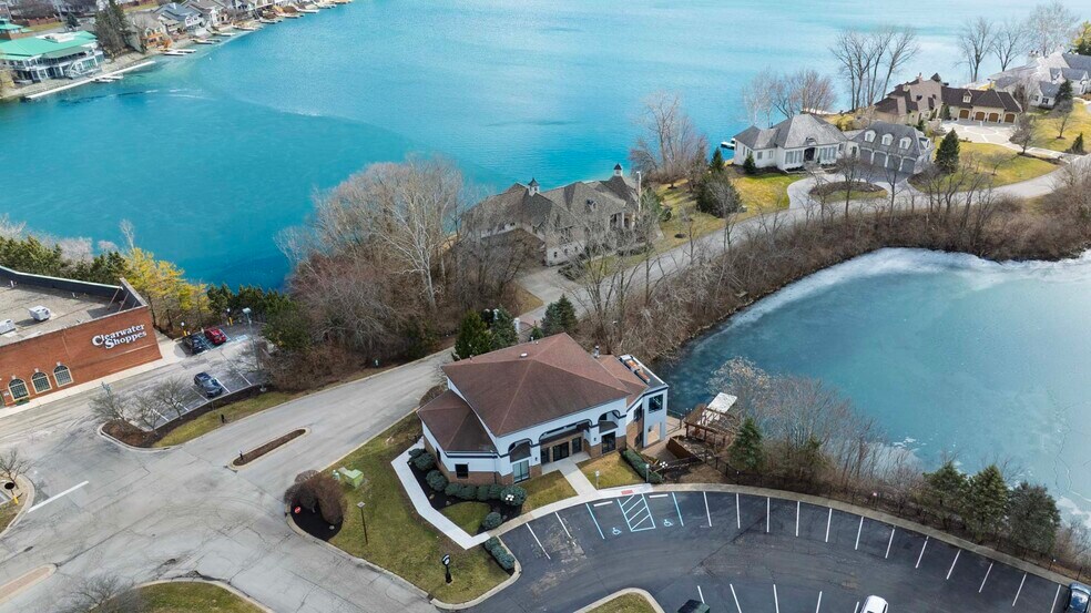 More Photos Of 3809 E 82nd St, Indianapolis Freestanding For Lease