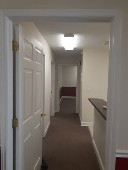 More Photos Of 5290 Seminole Blvd, Saint Petersburg Office For Sale