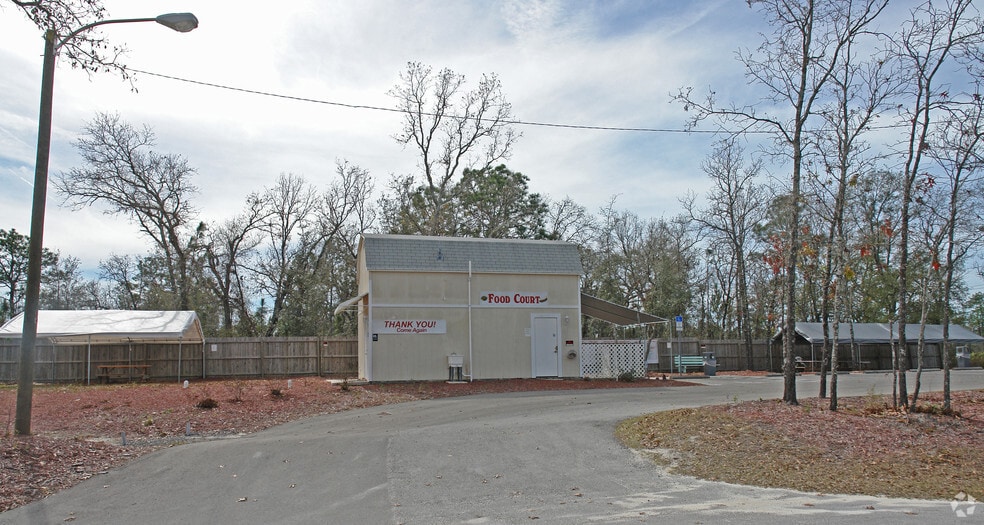 More Photos Of 18132 Commercial Way, Weeki Wachee Fast Food For Sale