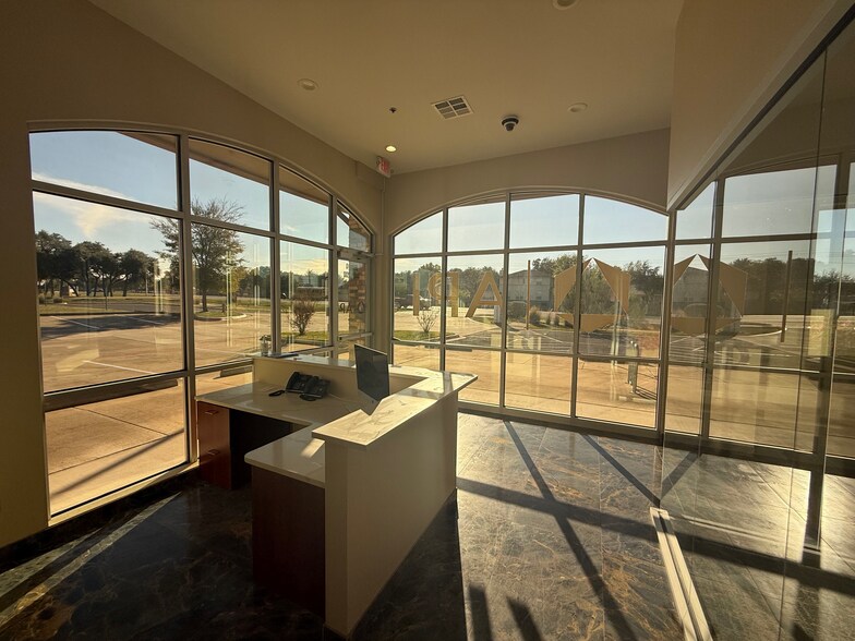 More Photos Of 1754 Bagdad Rd, Cedar Park Office For Sale