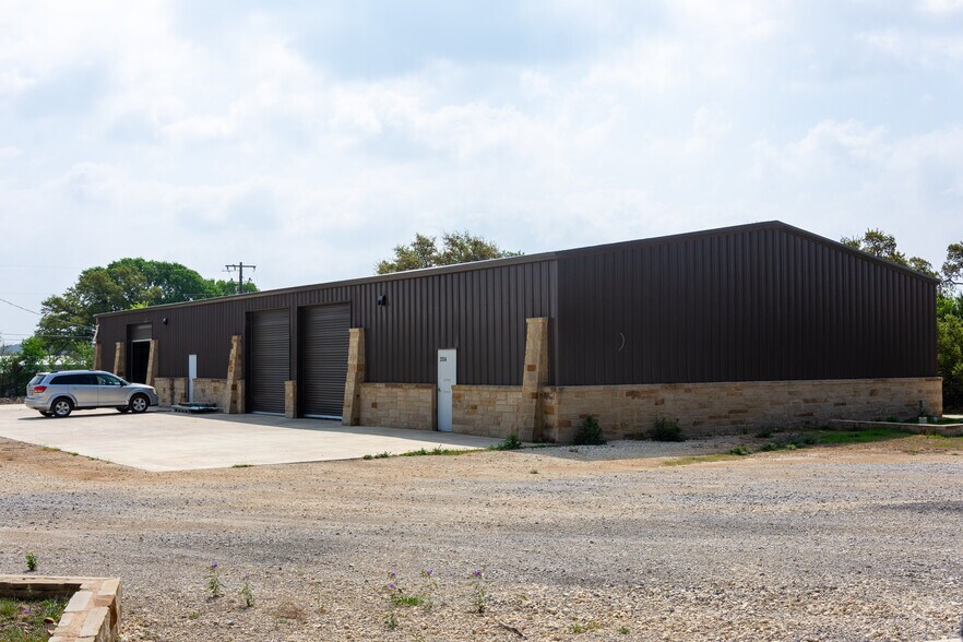 More Photos Of 2520 W Highway 290, Dripping Springs Light Manufacturing For Sale