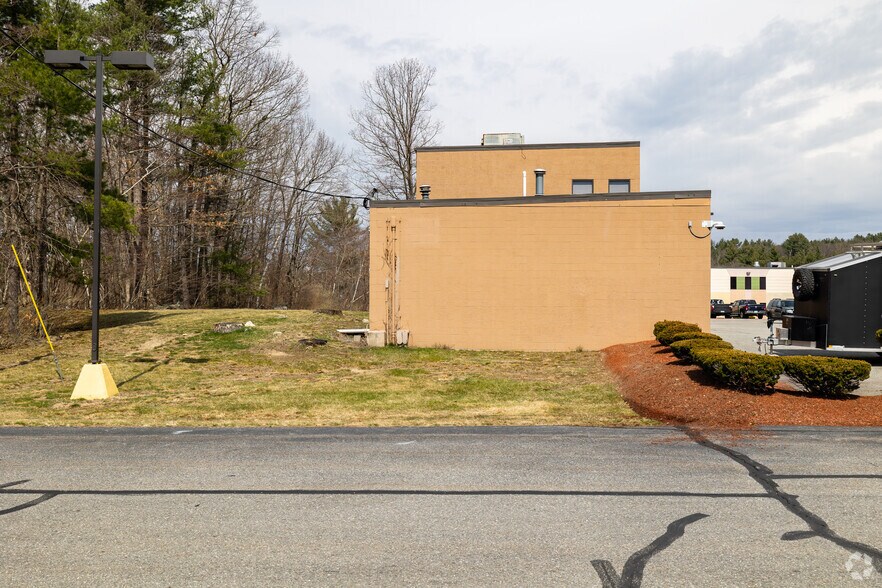 More Photos Of 3 Wall St, Hudson Flex For Sale