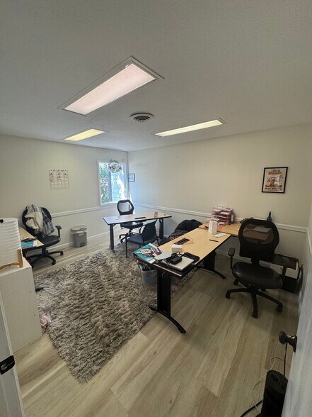 More Photos Of 1824 E Broad St, Columbus Office For Lease