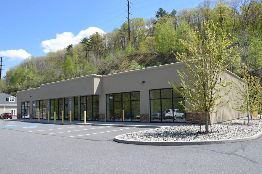 Primary Photo Of 850 Gordon Nagle Trl, Pottsville Storefront For Sale