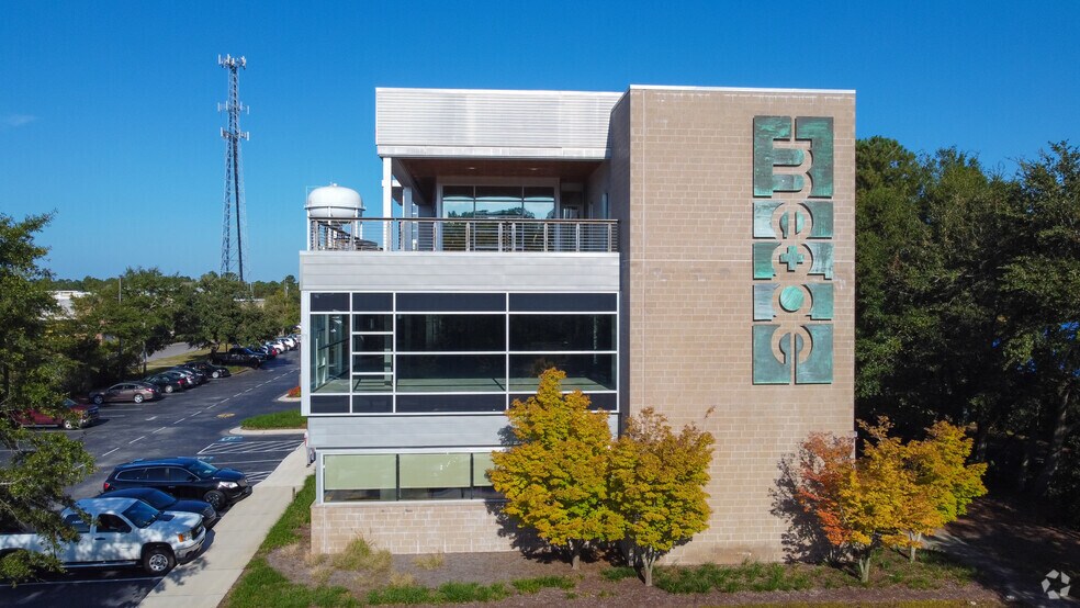 More Photos Of 8115 Market St, Wilmington Medical For Sale