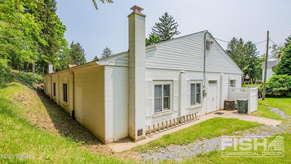 More Photos Of 994 Vallamont Dr, Williamsport Office For Sale