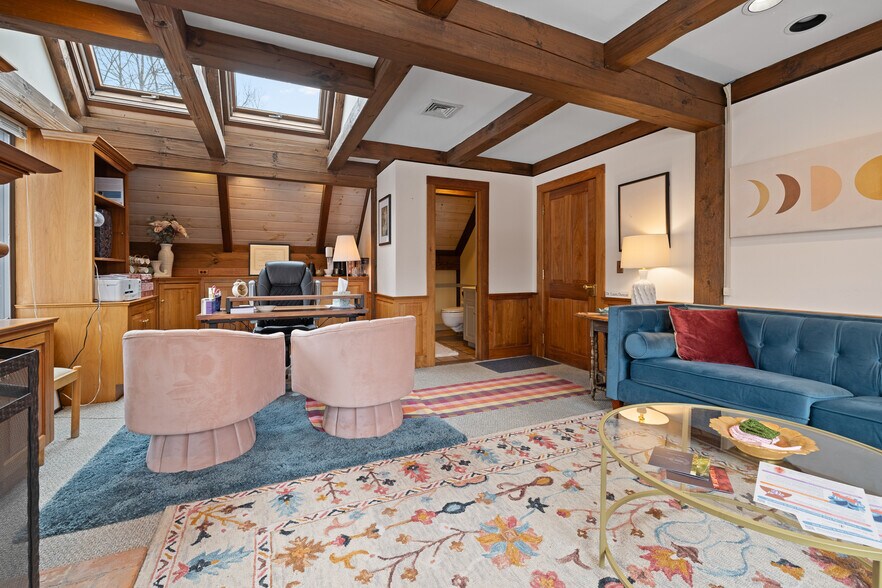 More Photos Of 68 Lyme Rd, Hanover Office Residential For Sale